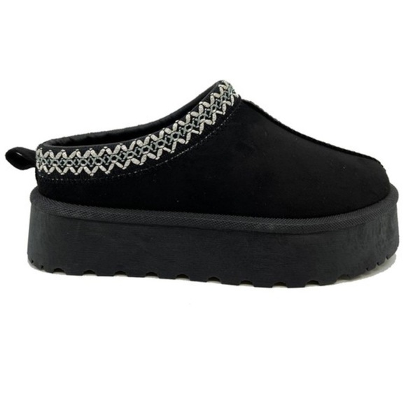 Black Faux Fur Lined Platform Bootie - Picture 3 of 15